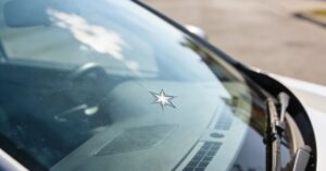Auto szyby Suwałki – profesjonalna wymiana i naprawa szyb samochodowych